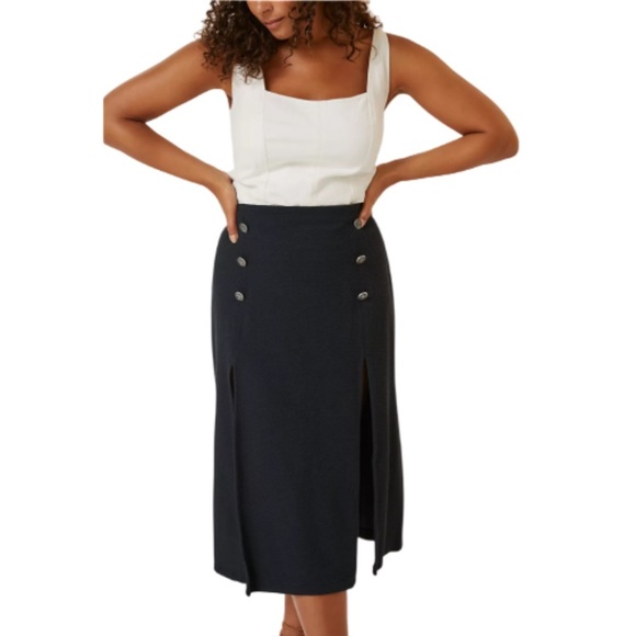 MAEVE by ANTHROPOLOGIE Dual Split Button Dark Navy Midi skirt - 6 - Picture 3 of 12